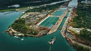 El transporte logístico en Panamá gana relevancia con el aumento de la capacidad del Canal.
